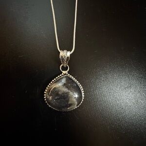 Stunning Black and Silver Pendant Necklace